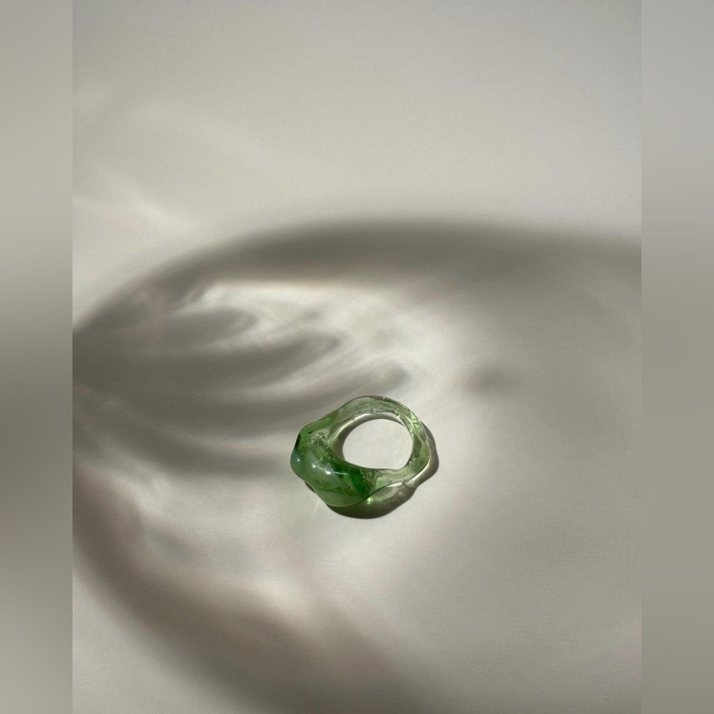 Green Glass Ring: Handmade Borosilicate Minimalist Jewelry - Picture 7 of 8